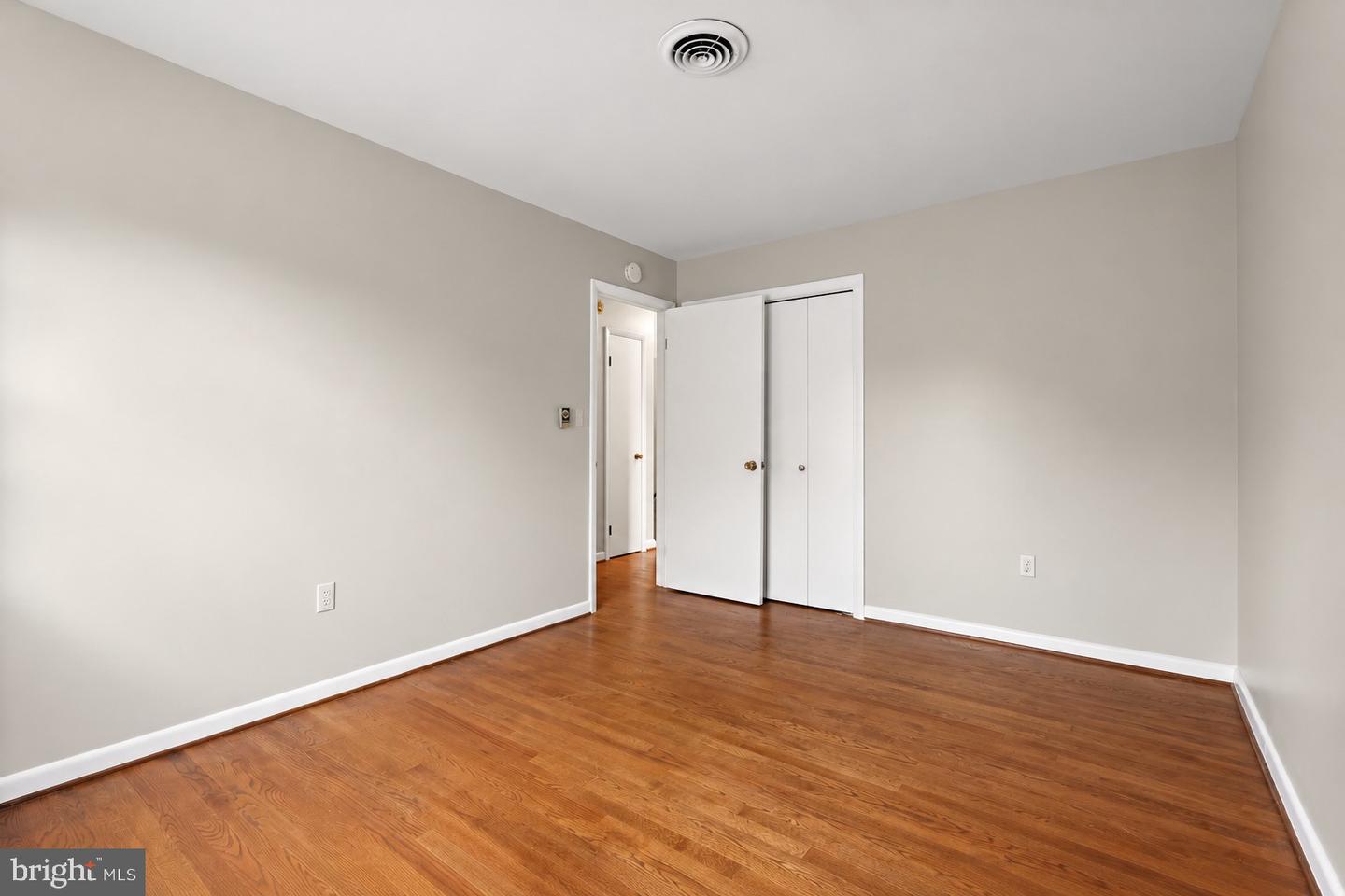 6903 Greenvale Ct Property Photo 27