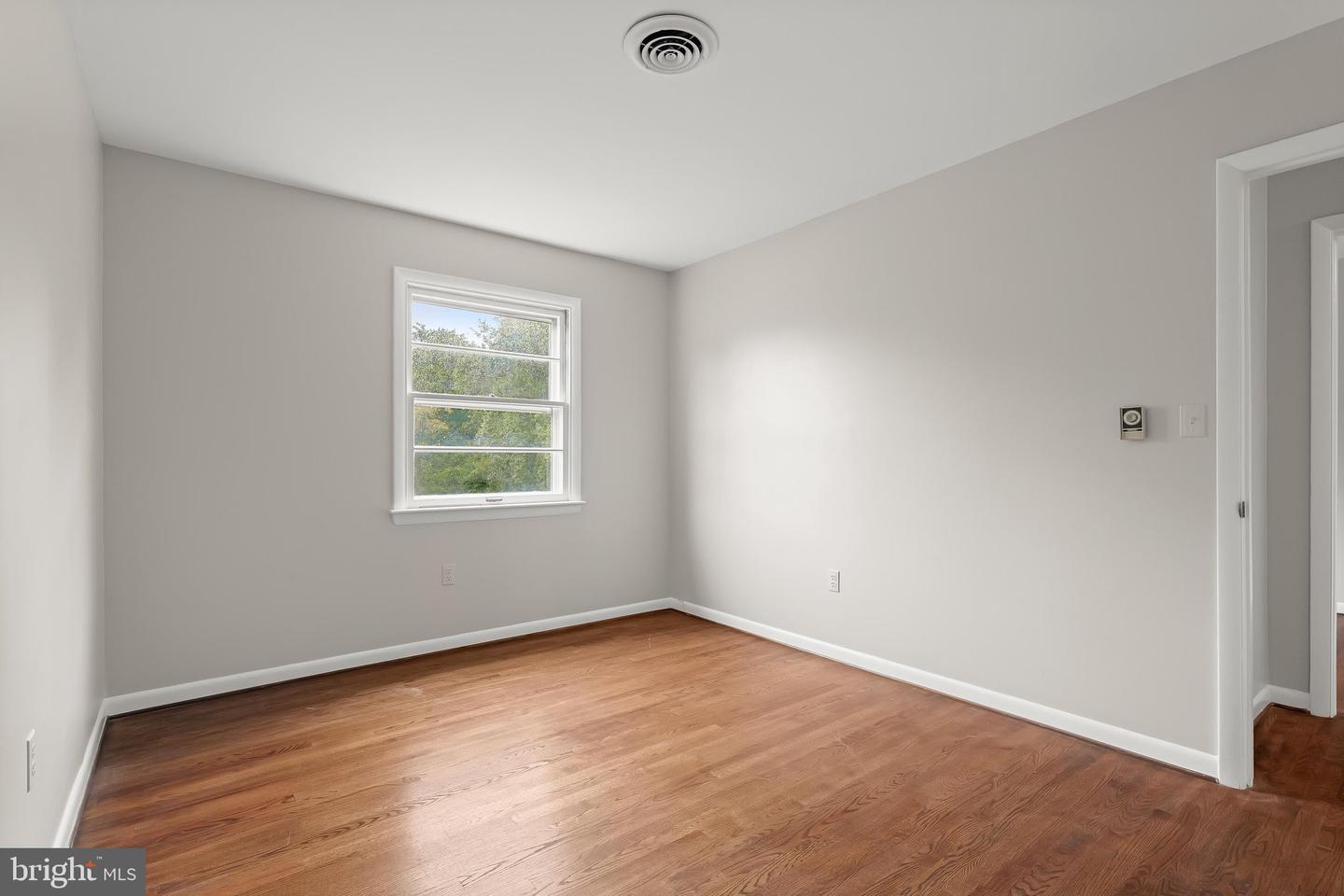 6903 Greenvale Ct Property Photo 28