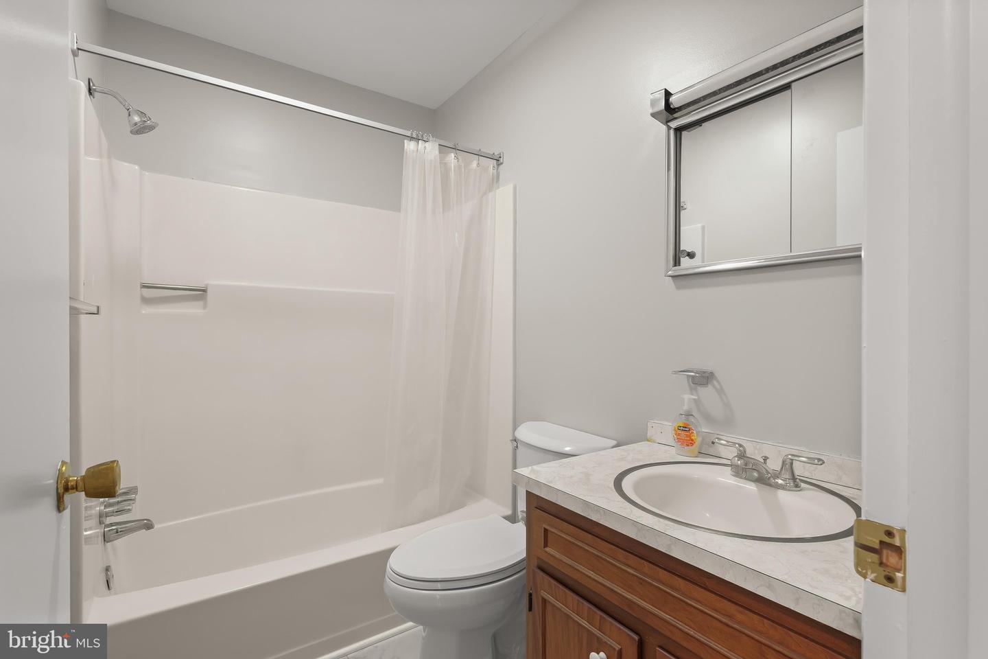 6903 Greenvale Ct Property Photo 30