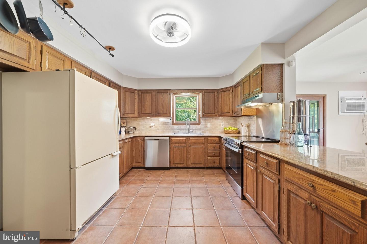 8613 Ramsburg Rd Property Photo 17