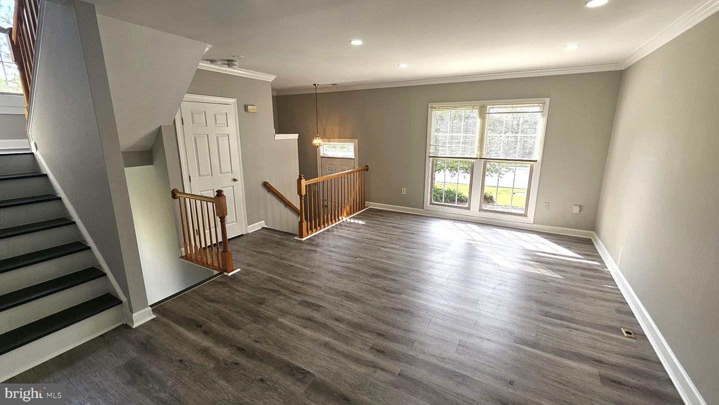 6089 Flagstone Ct Property Photo 2