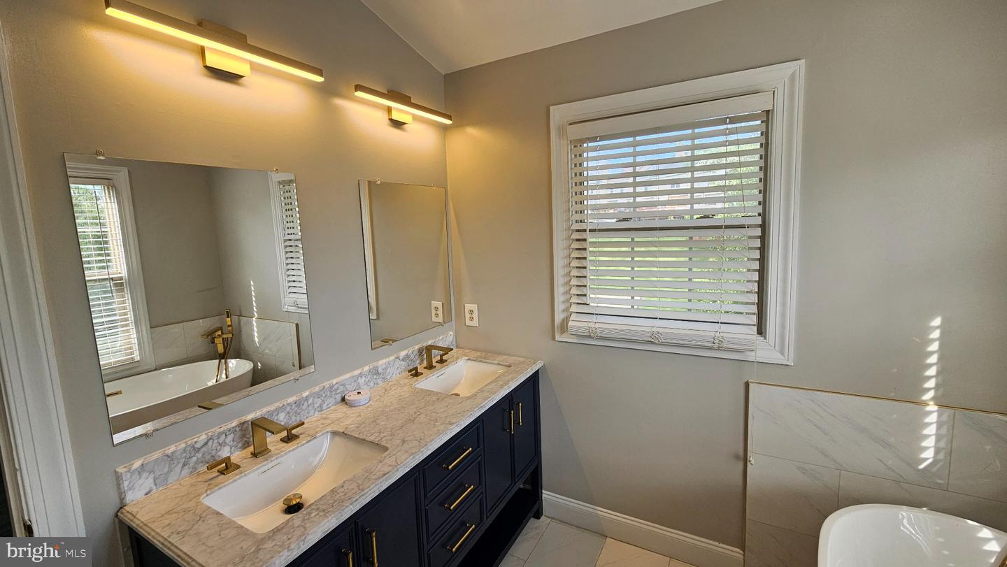 6089 Flagstone Ct Property Photo 16