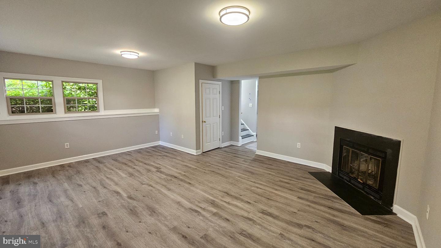 6089 Flagstone Ct Property Photo 23