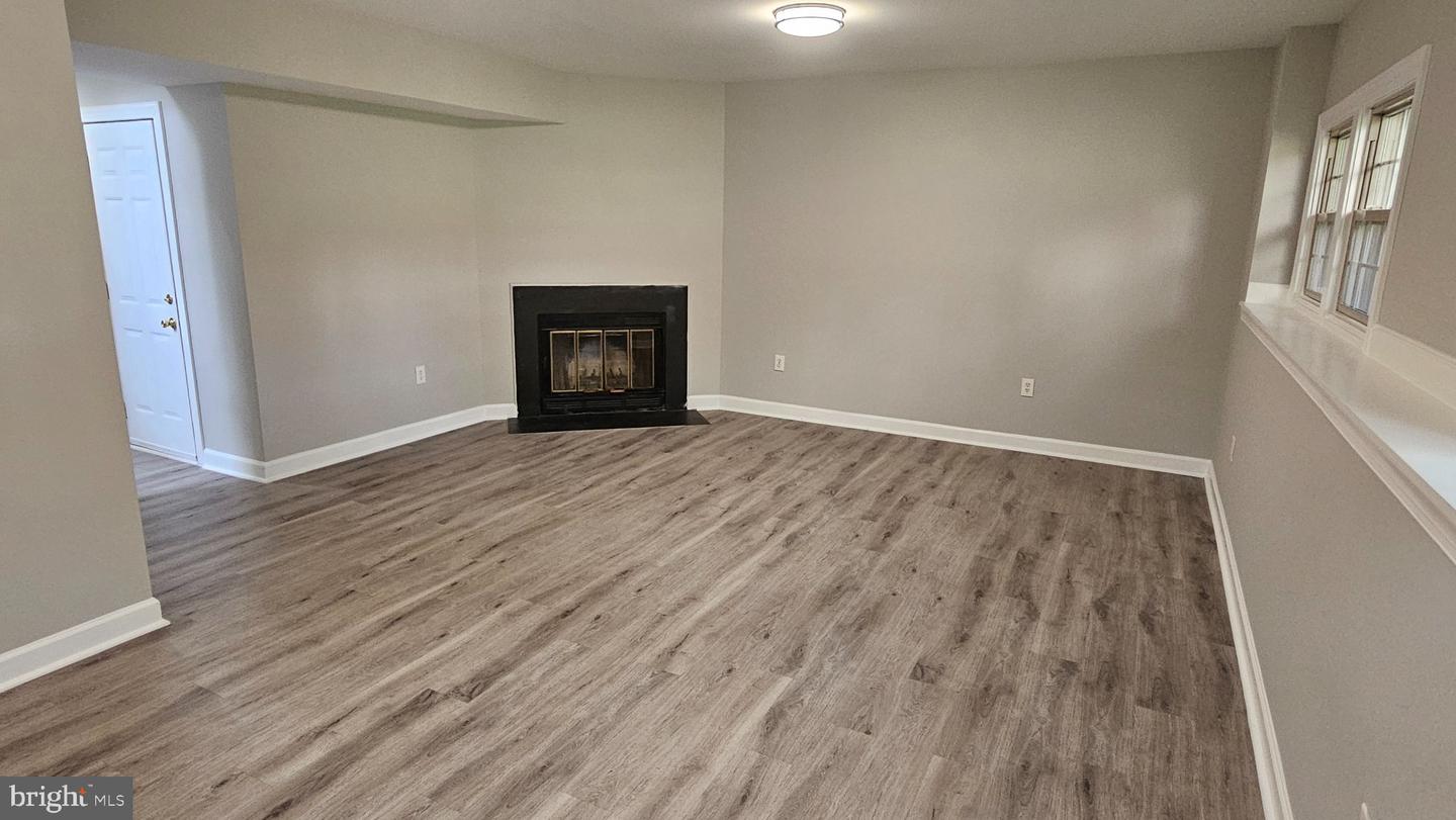 6089 Flagstone Ct Property Photo 24