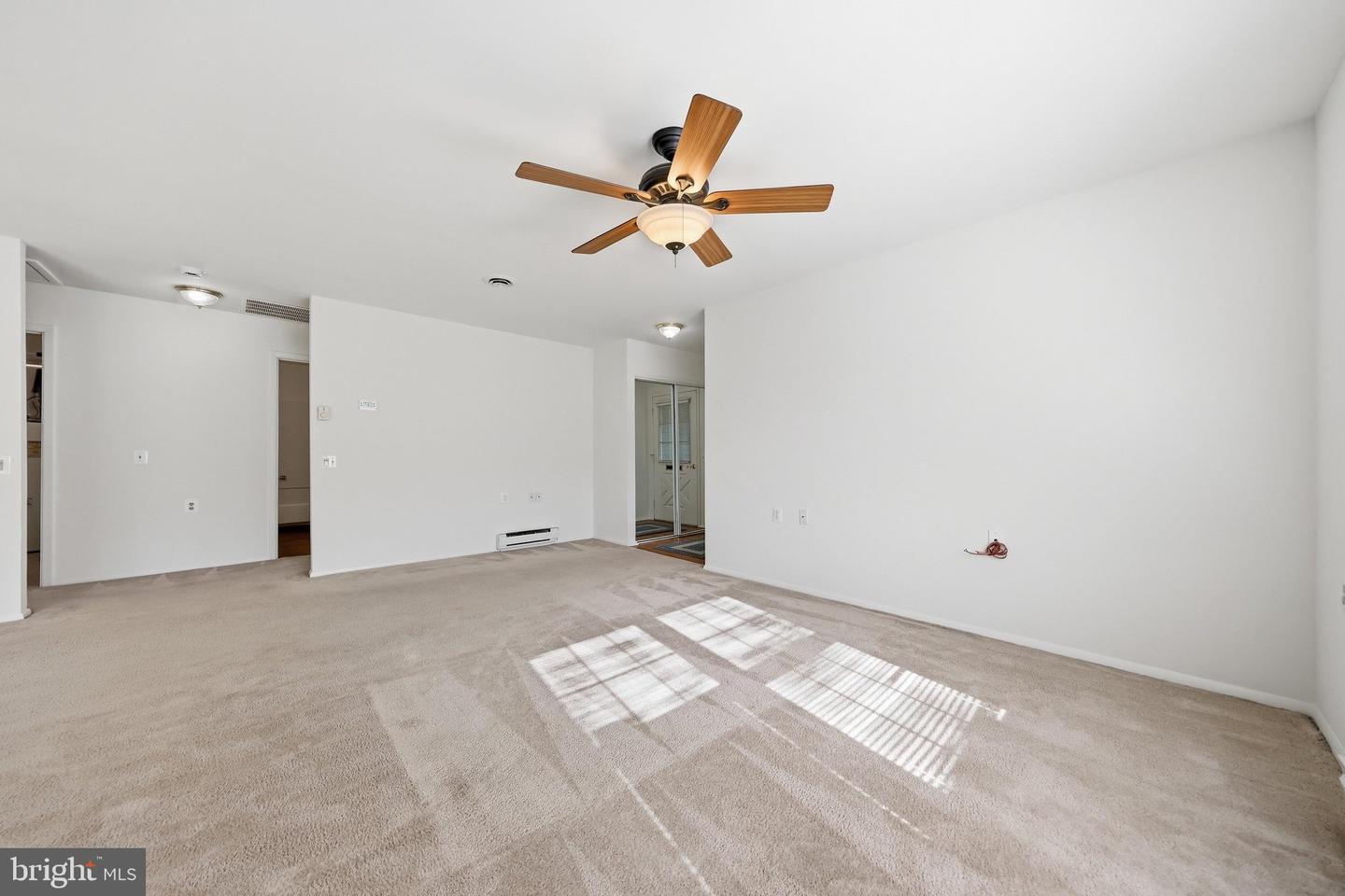 5746 Box Elder Ct Property Photo 6