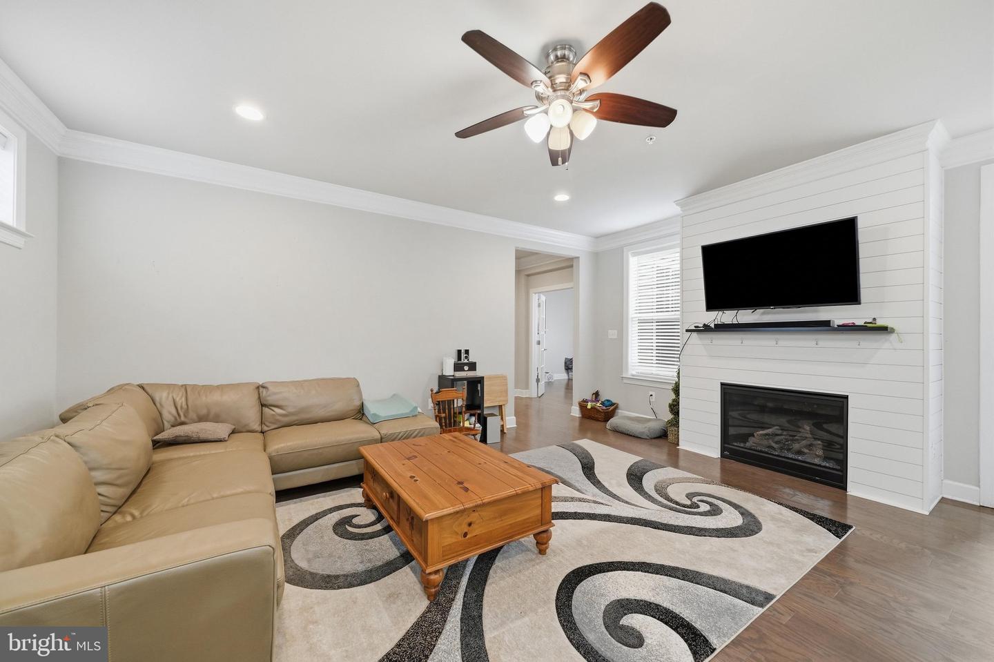 5063 Judicial Way Property Photo 3