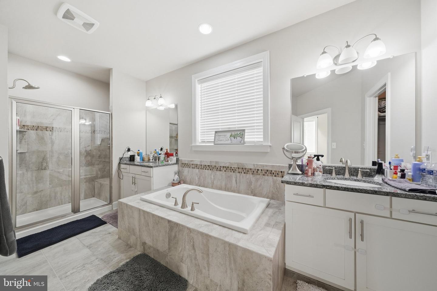 5063 Judicial Way Property Photo 5