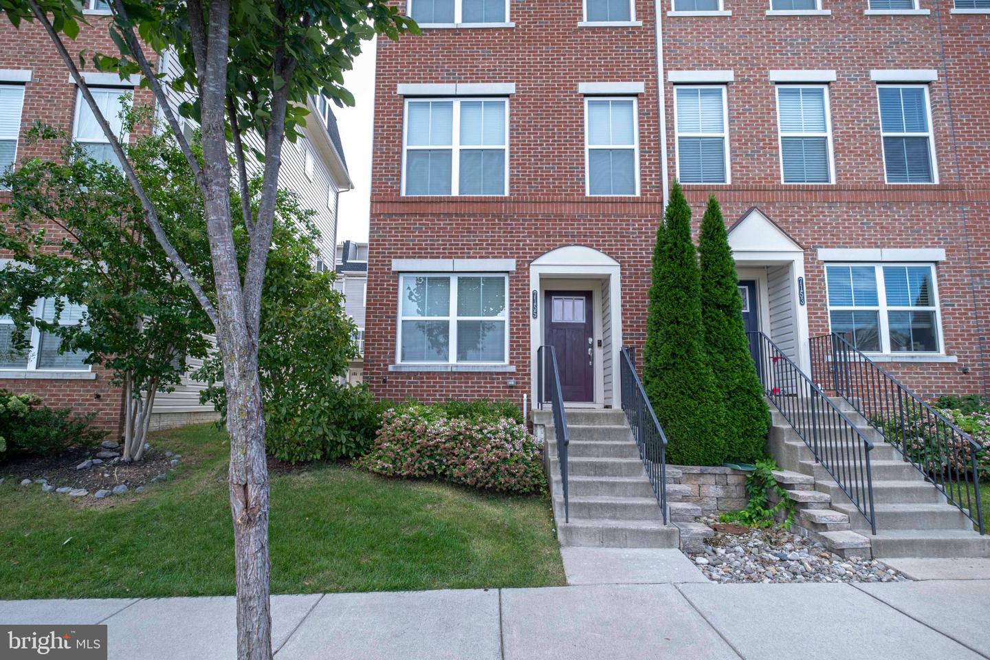 7155 Macon St Property Photo 3
