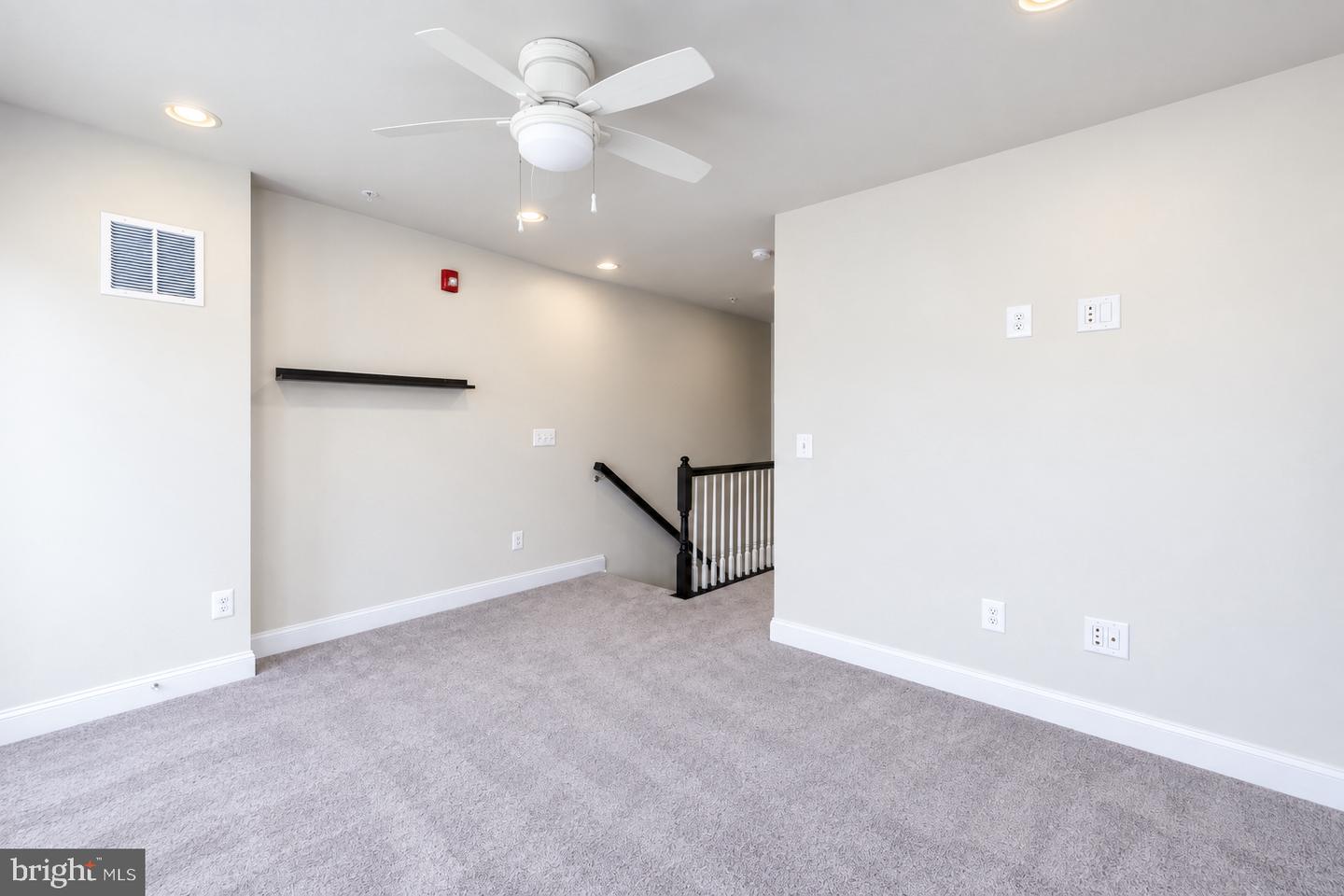 7155 Macon St Property Photo 35