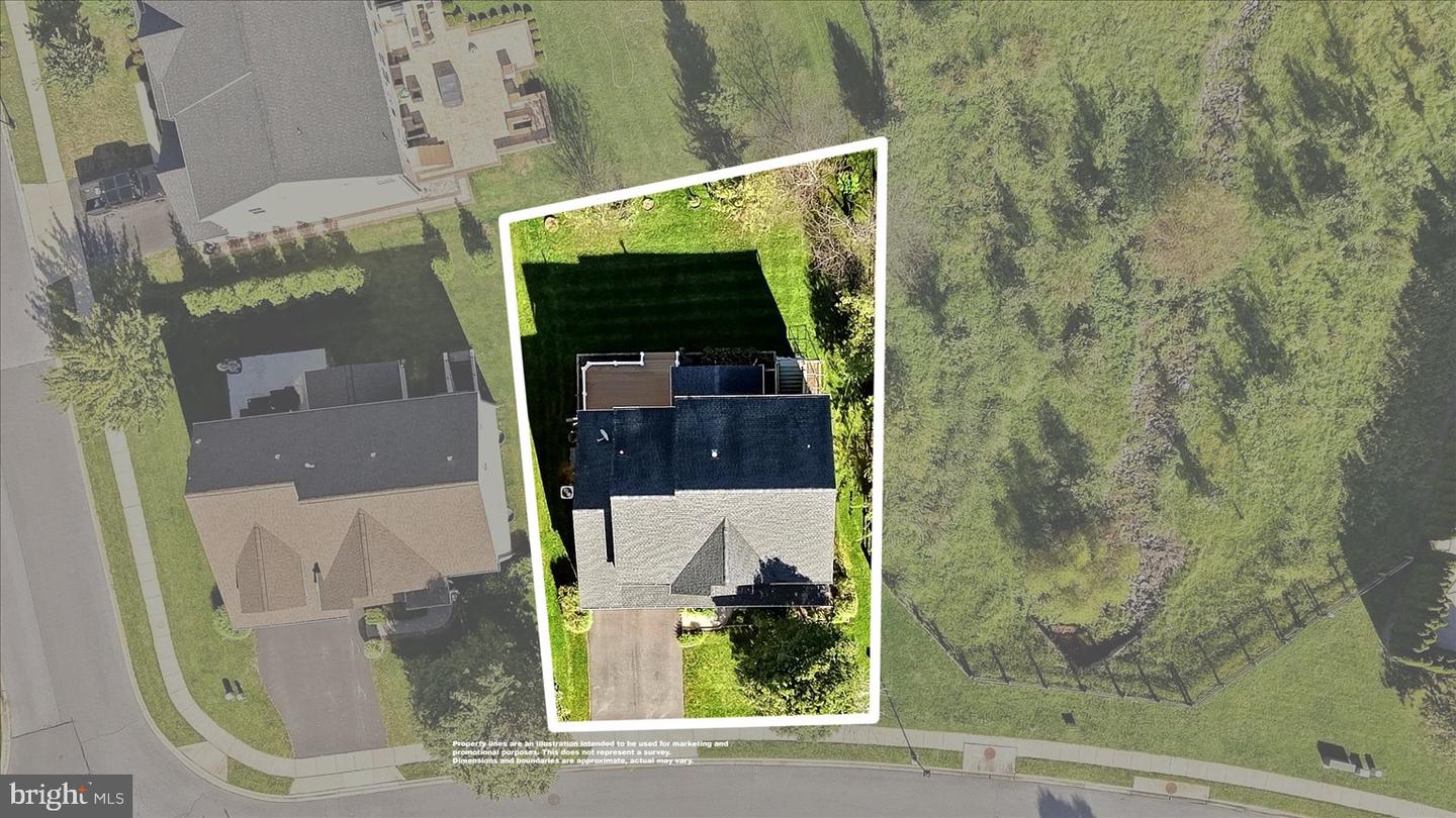 1920 Moran Dr Property Photo 24