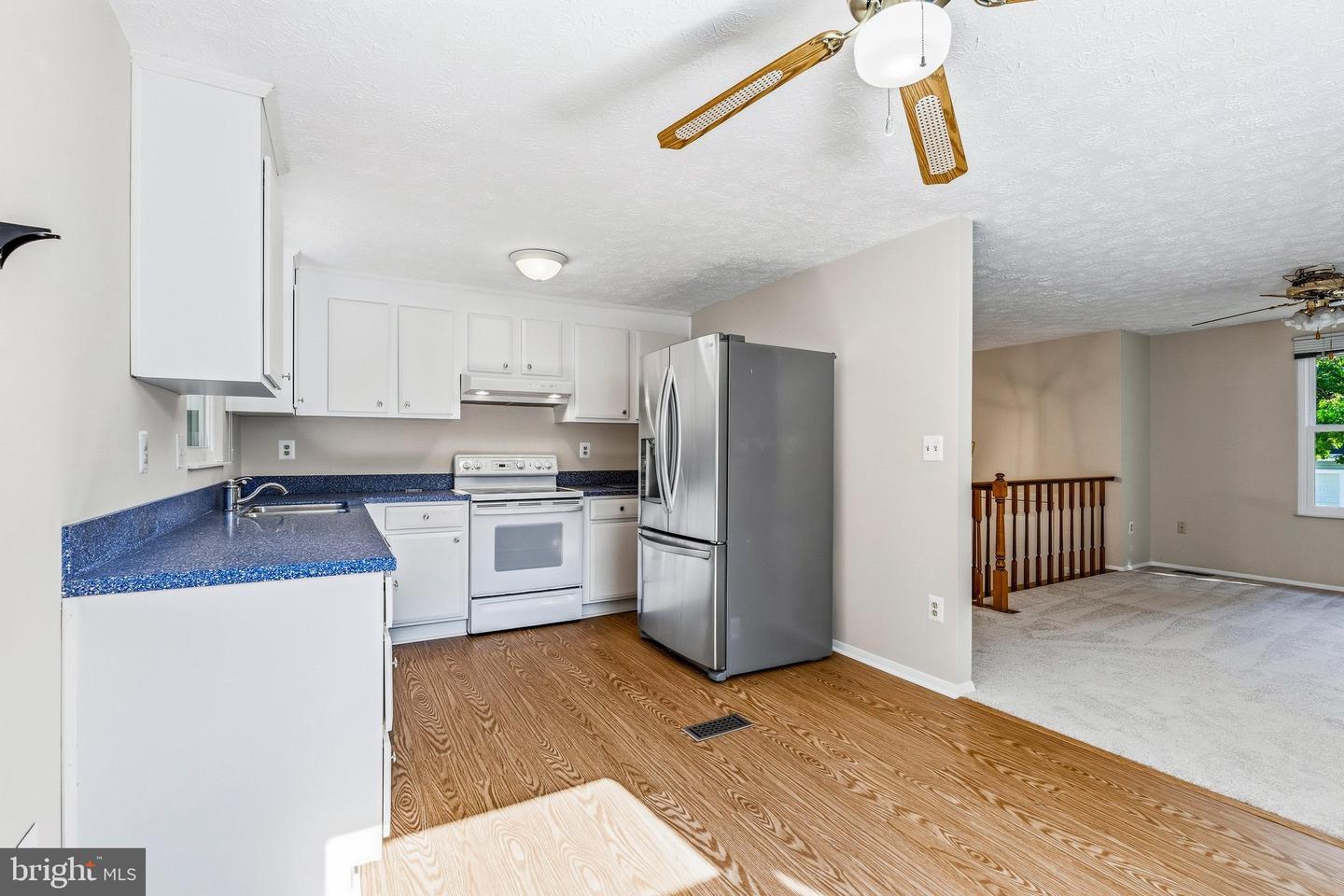 1807 Rustic Hill Ct Property Photo 9