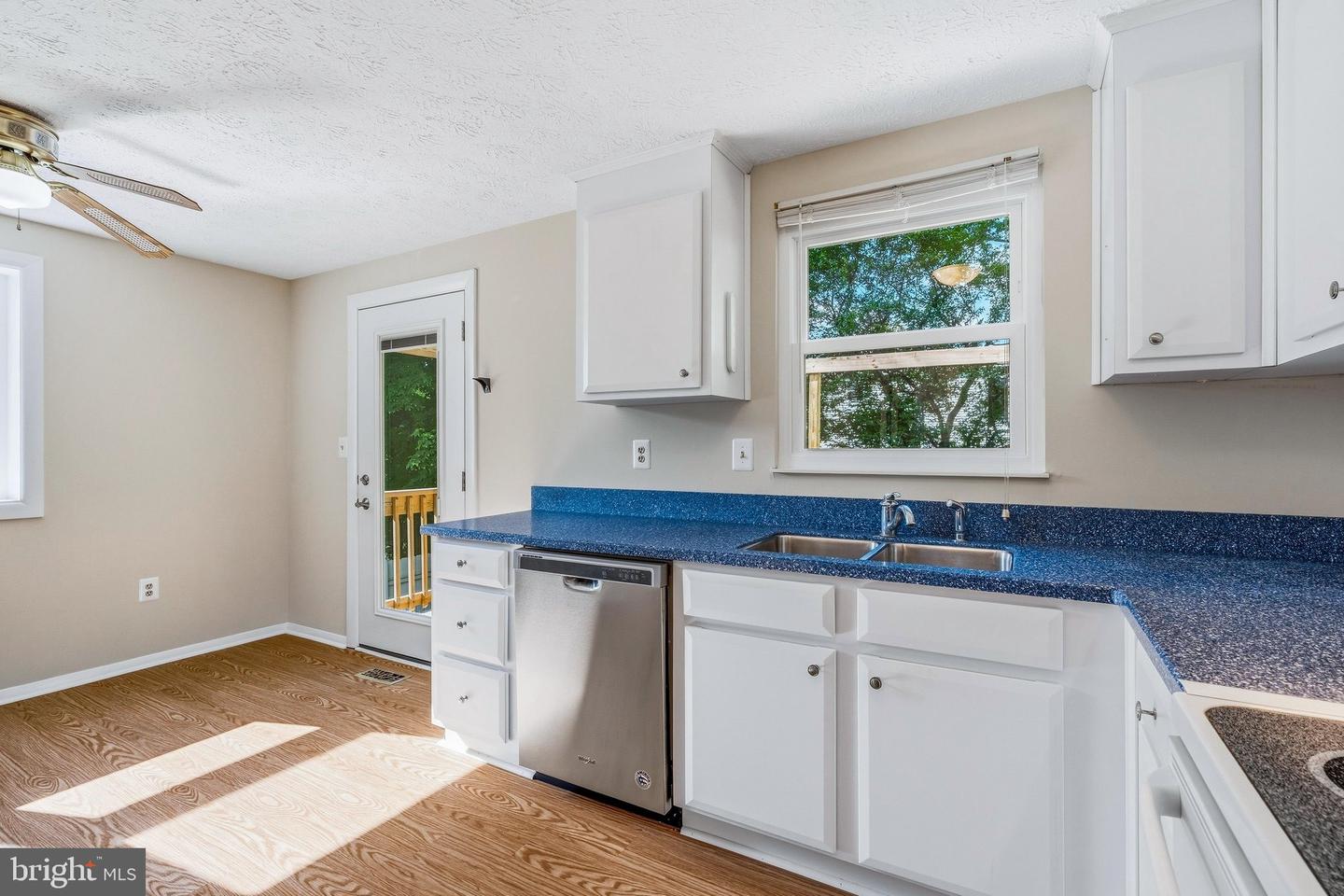1807 Rustic Hill Ct Property Photo 12