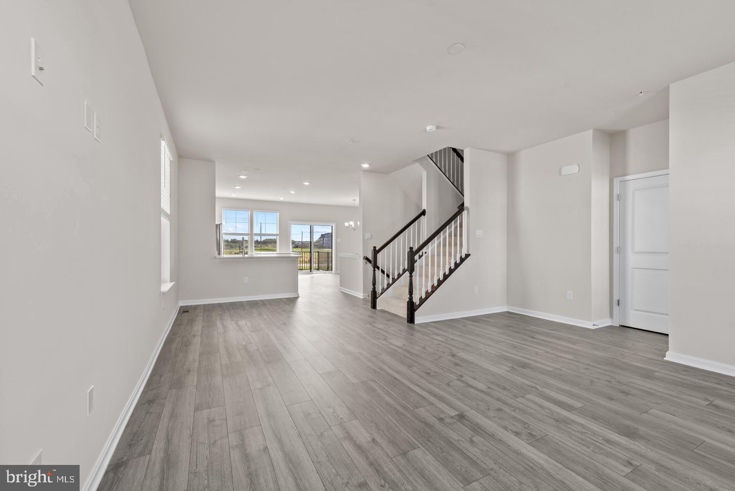 375 Ensemble Way Property Photo 19