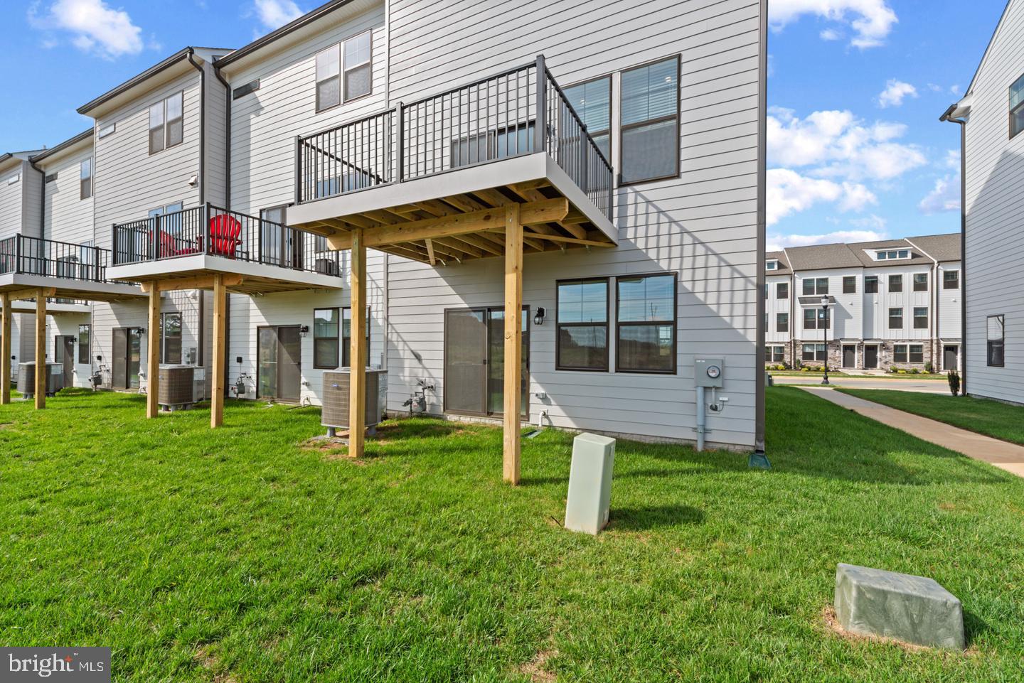 375 Ensemble Way Property Photo 35