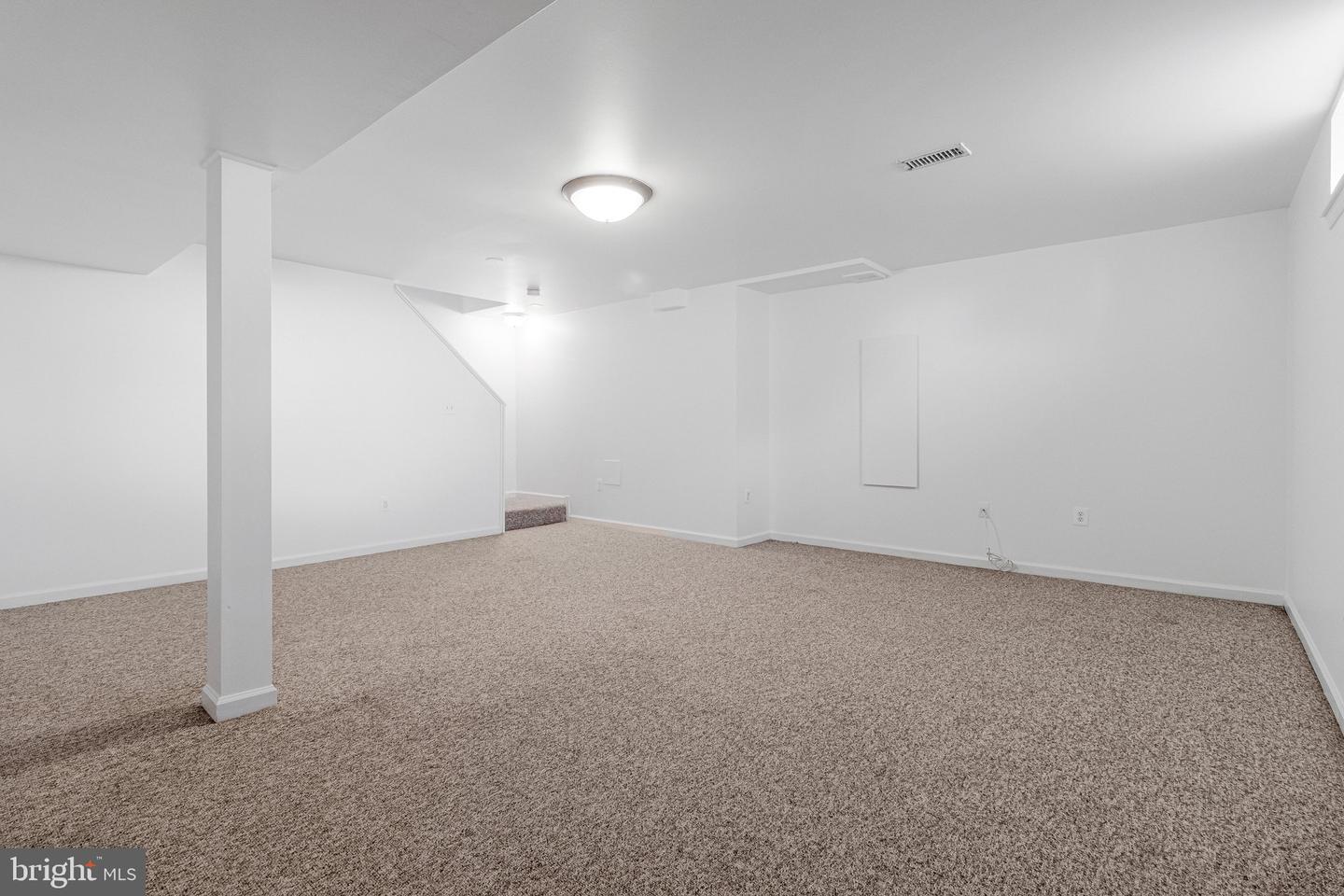 1201 Bishop Ct Property Photo 18