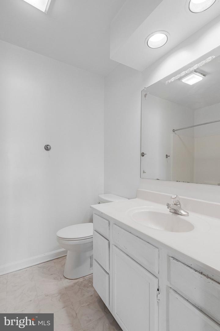 1201 Bishop Ct Property Photo 22