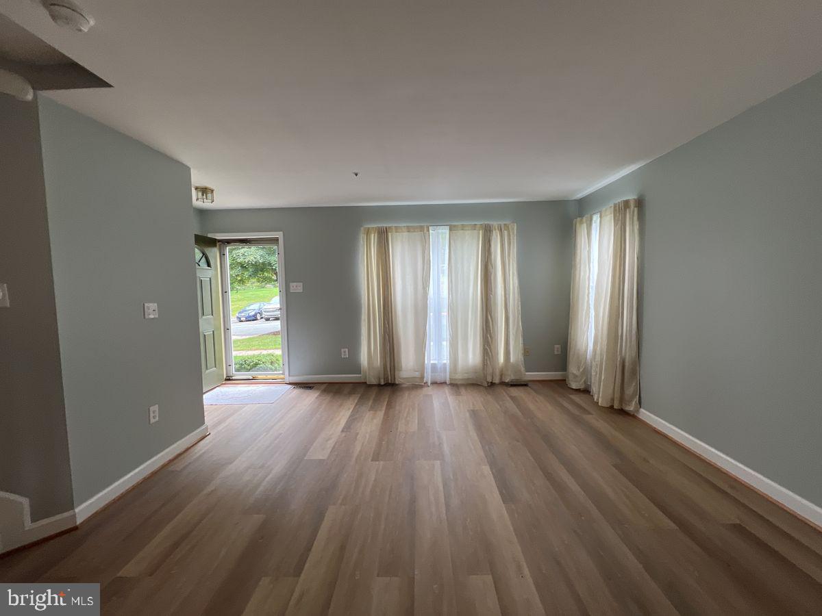6402 View Point Ct Property Photo 2