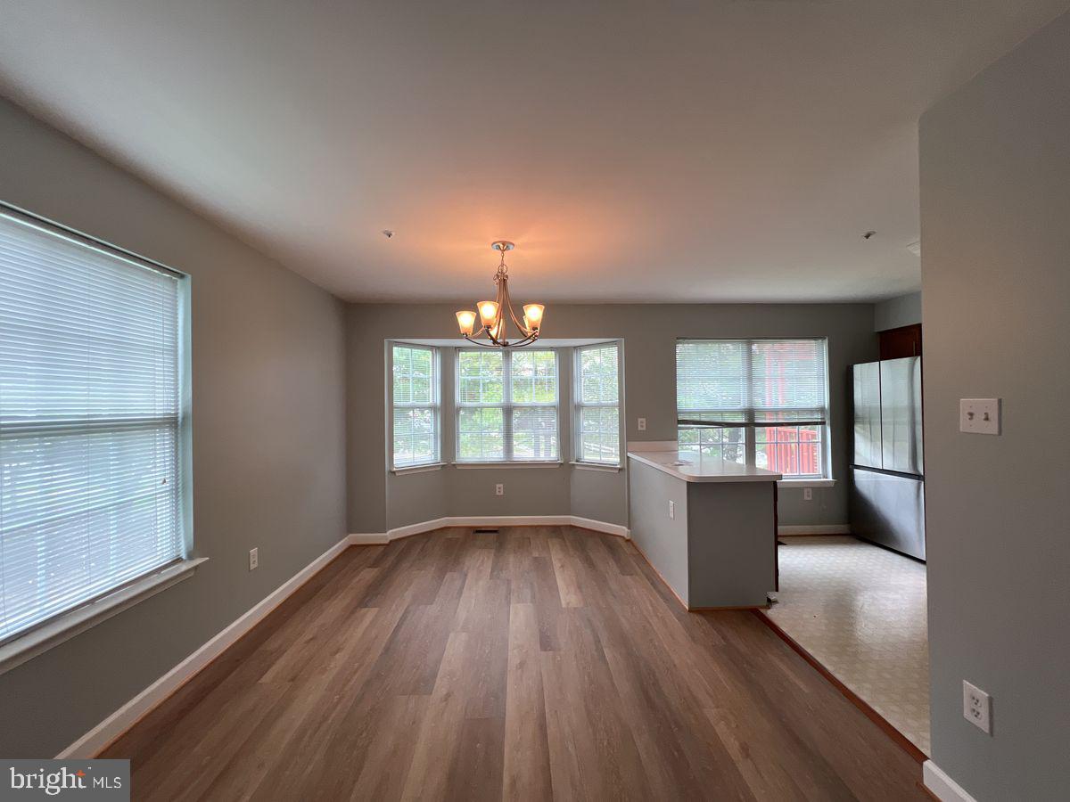 6402 View Point Ct Property Photo 4