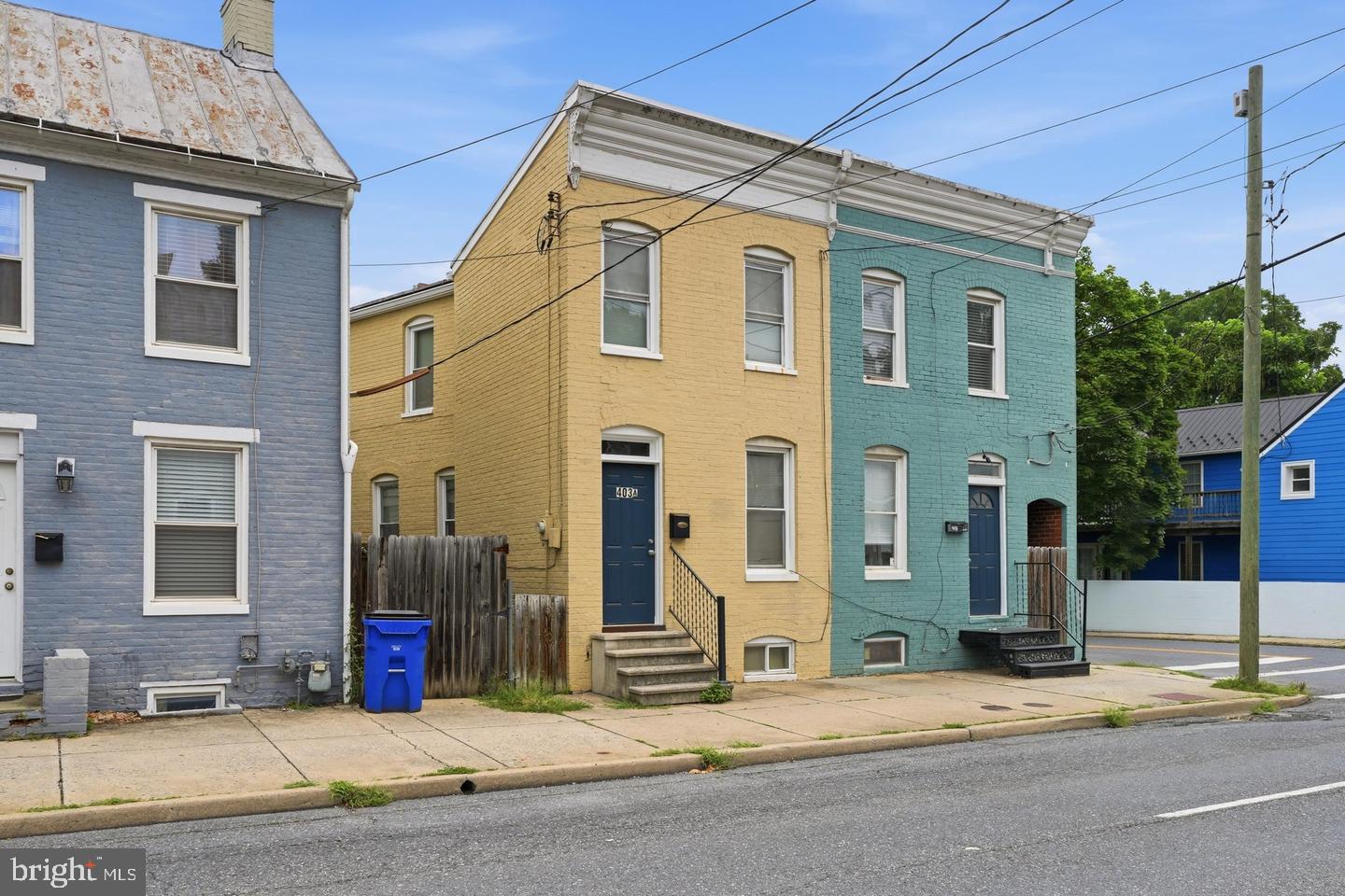 403-A W SOUTH ST Property Photo 1