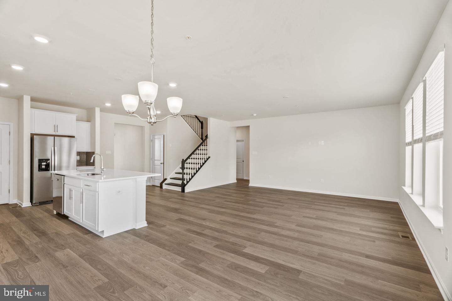 466 Ensemble Way Property Photo 6