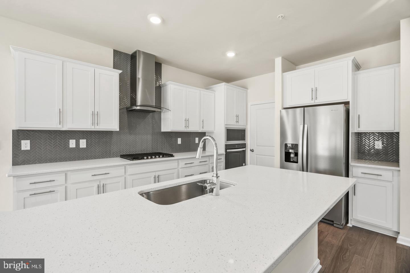 466 Ensemble Way Property Photo 7