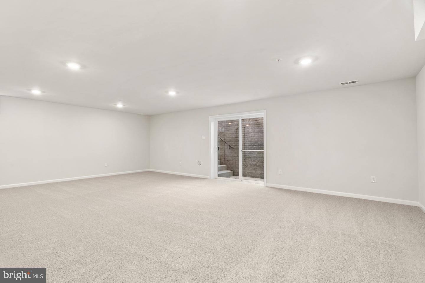 466 Ensemble Way Property Photo 11