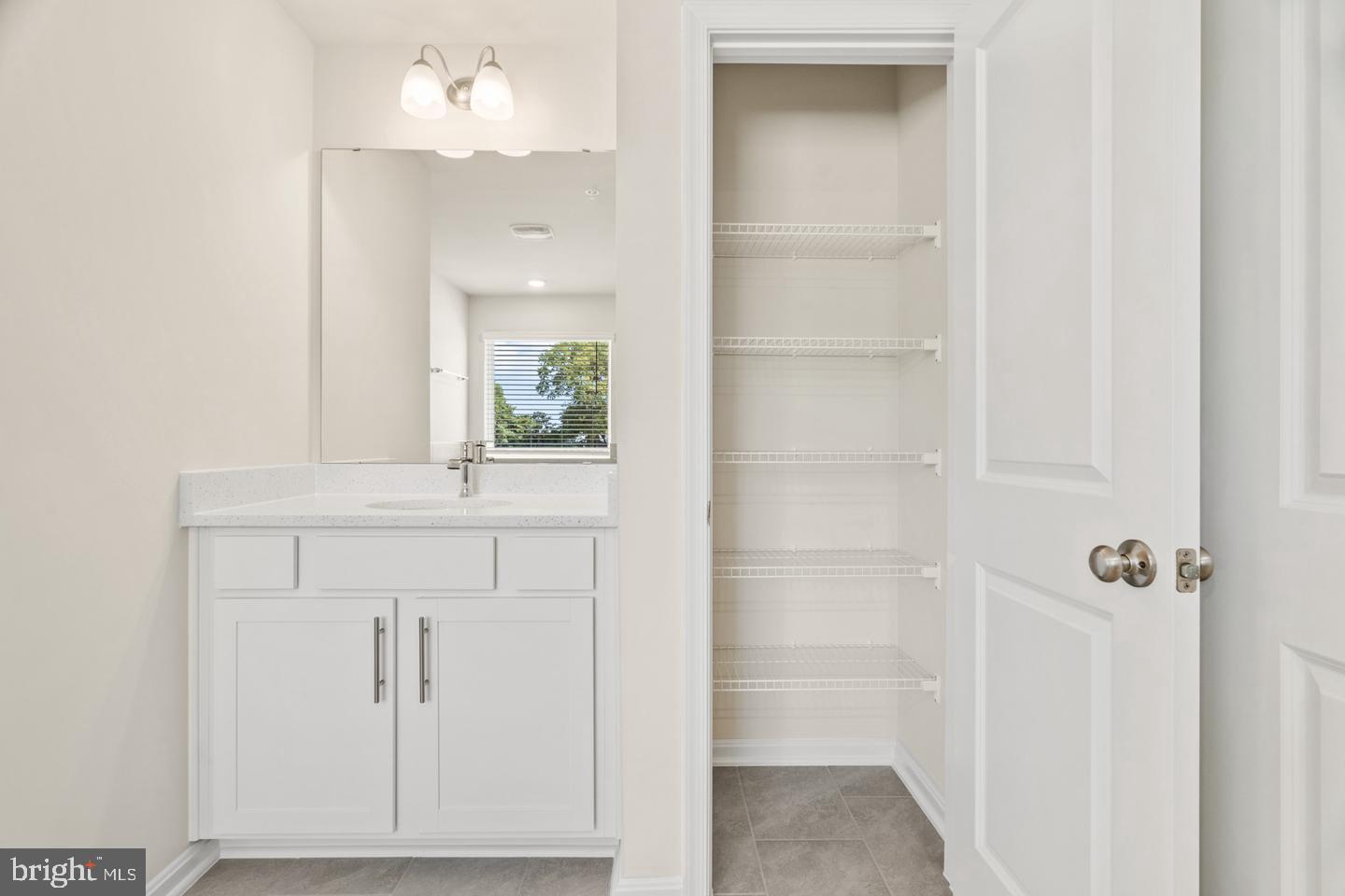 466 Ensemble Way Property Photo 26