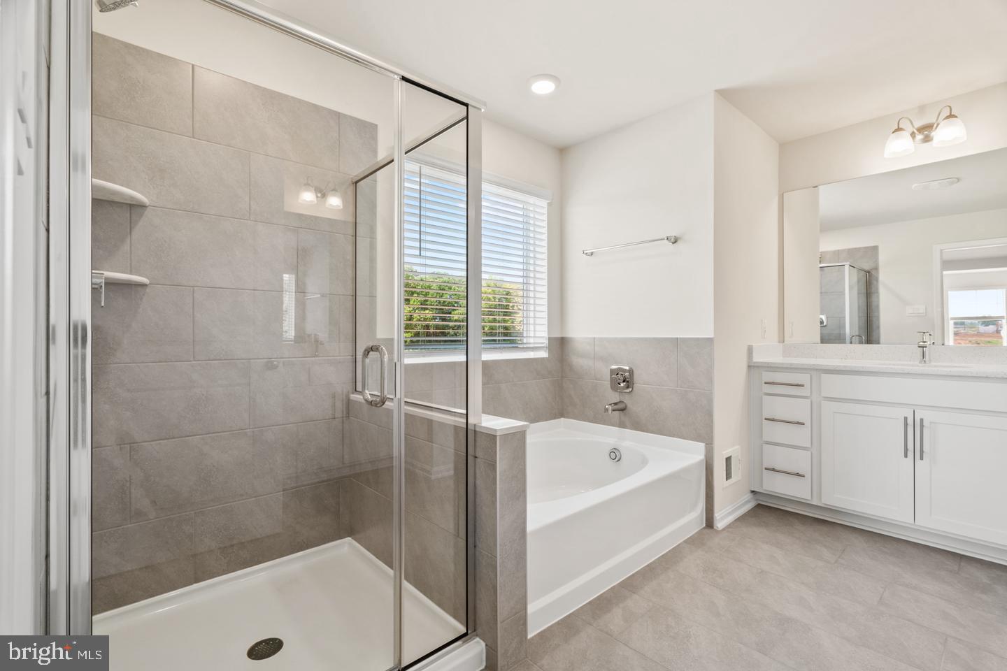 466 Ensemble Way Property Photo 27