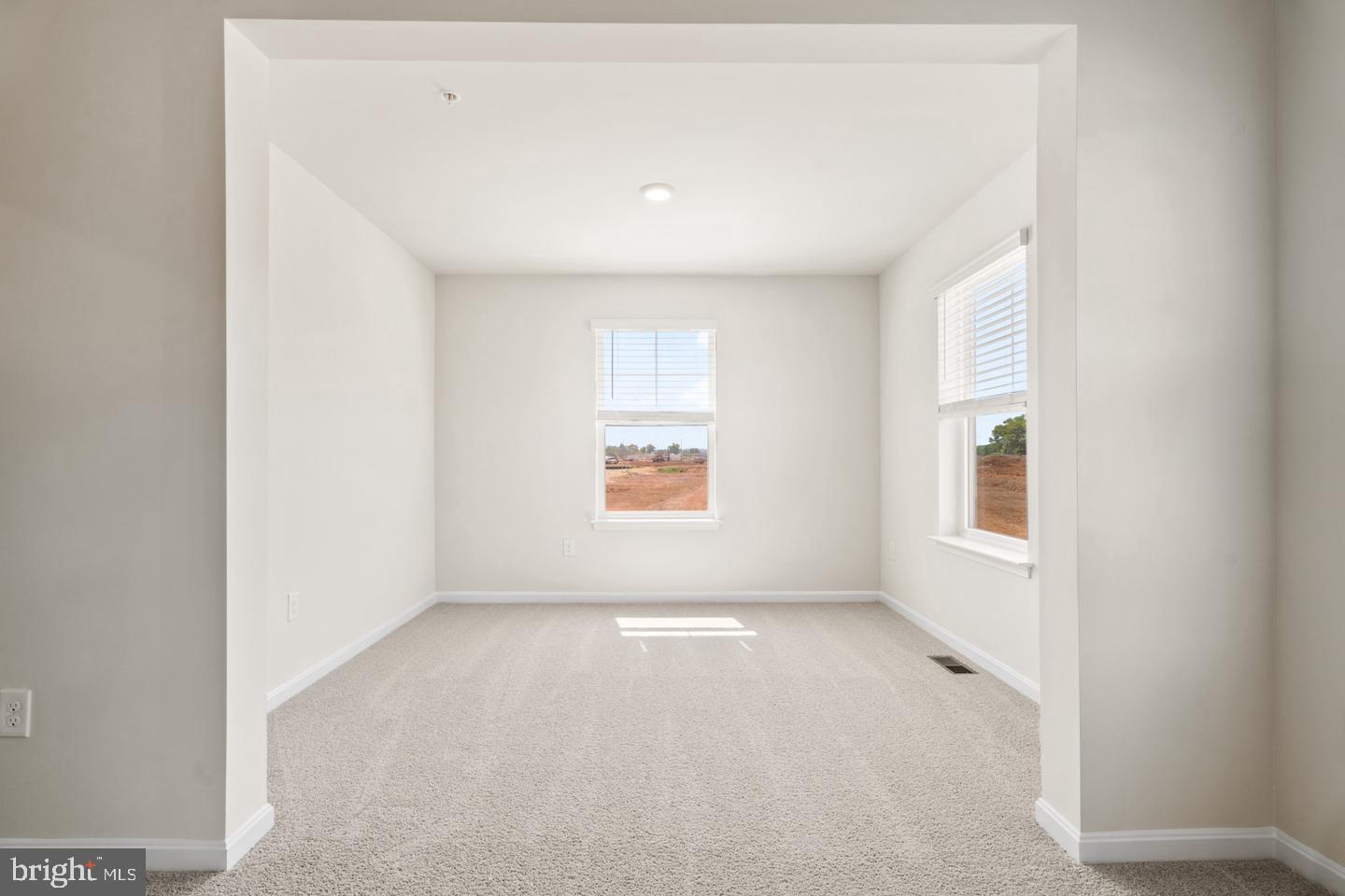 466 Ensemble Way Property Photo 53