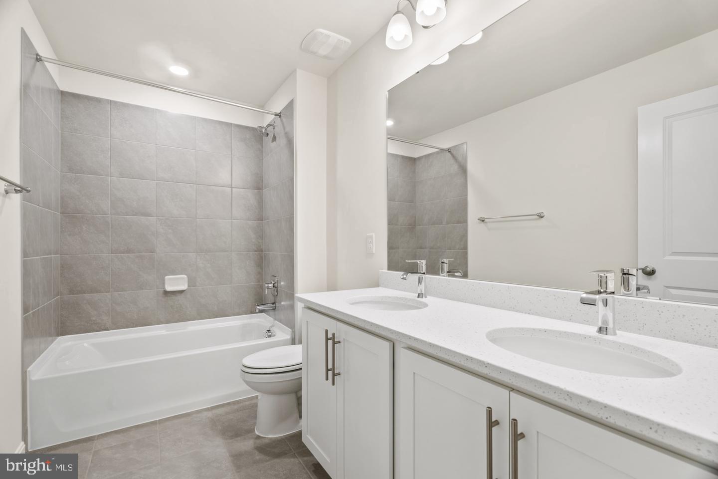 466 Ensemble Way Property Photo 58