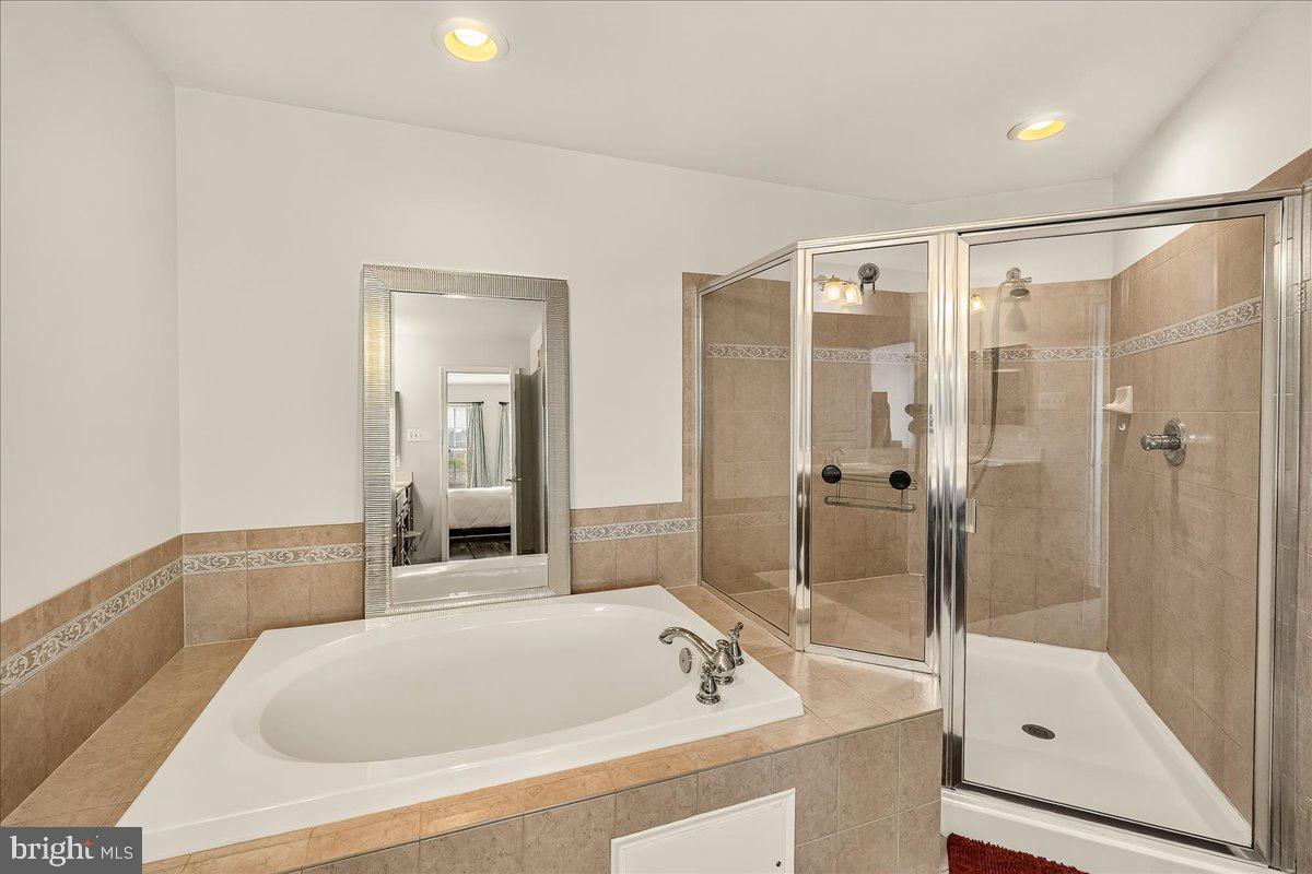1794-b Poolside Way #24-b Property Photo 23