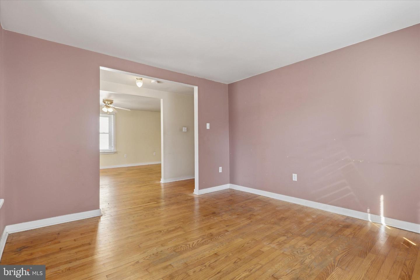 115 W Main St Property Photo 5