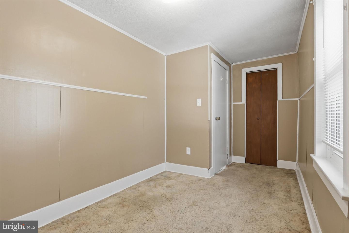 115 W Main St Property Photo 26