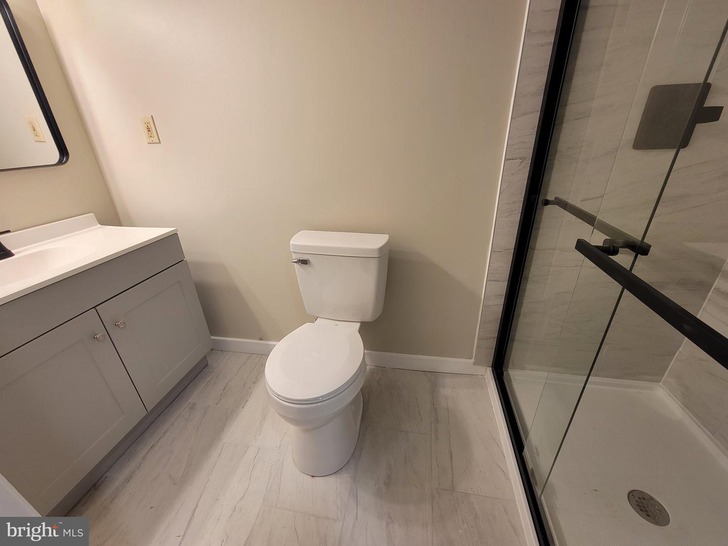 246 Canfield Ter Property Photo 9