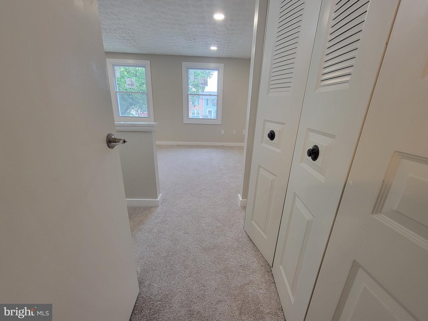 246 Canfield Ter Property Photo 10