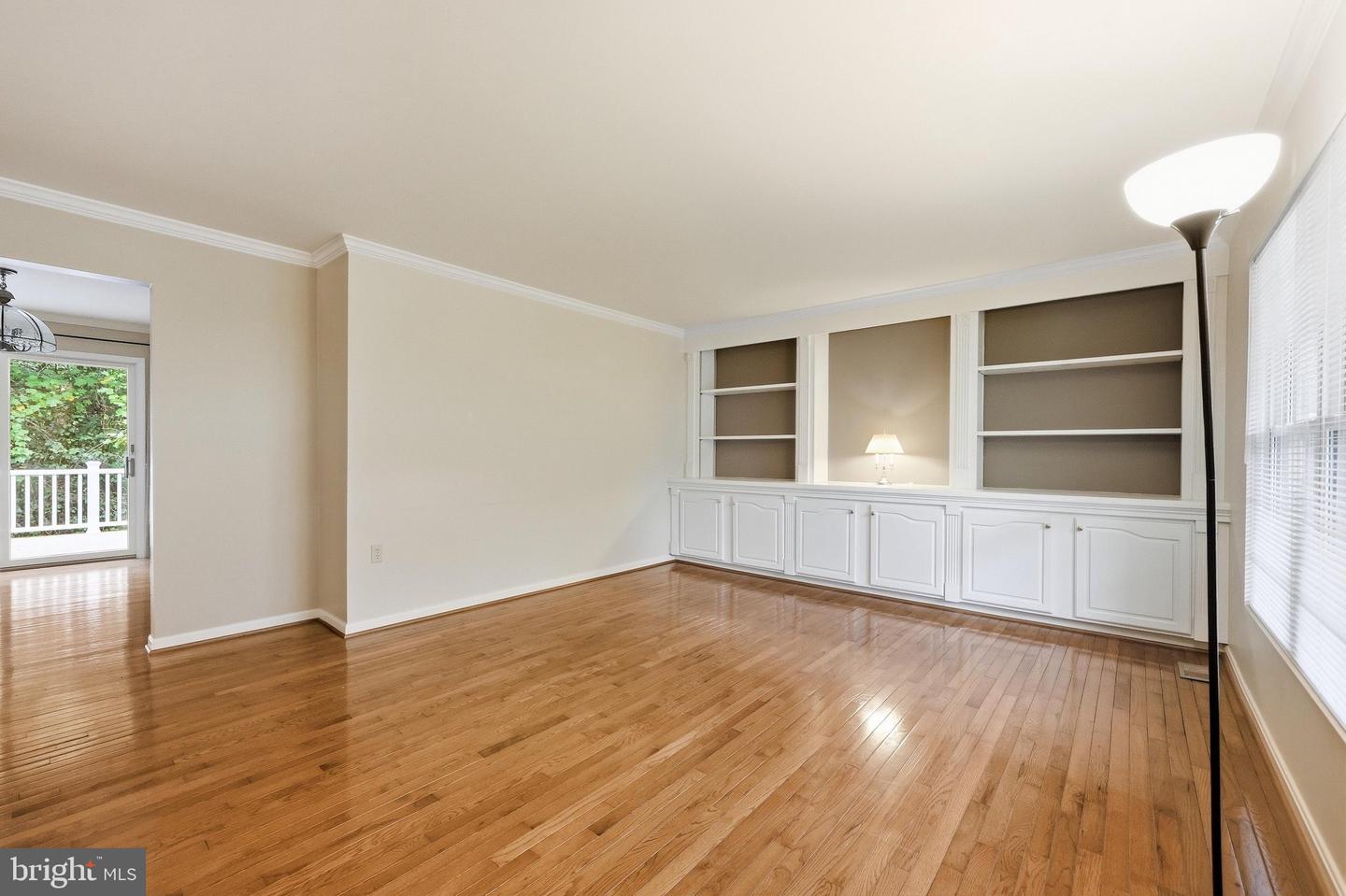 908 Winding Way Property Photo 15