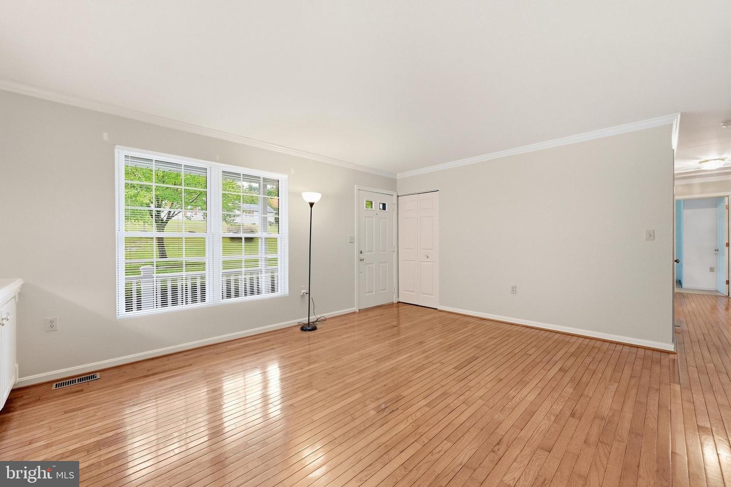 908 Winding Way Property Photo 17