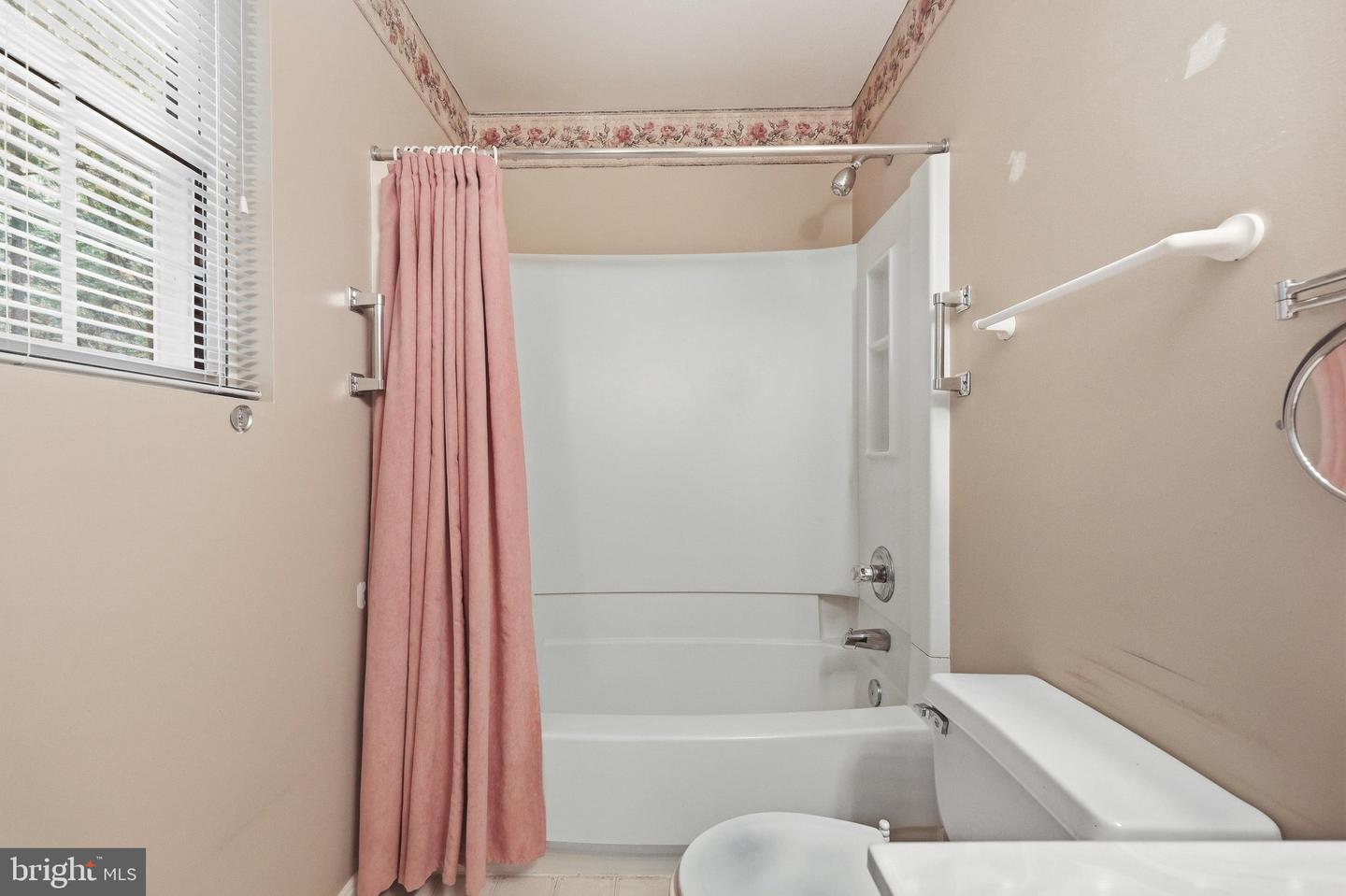 908 Winding Way Property Photo 38