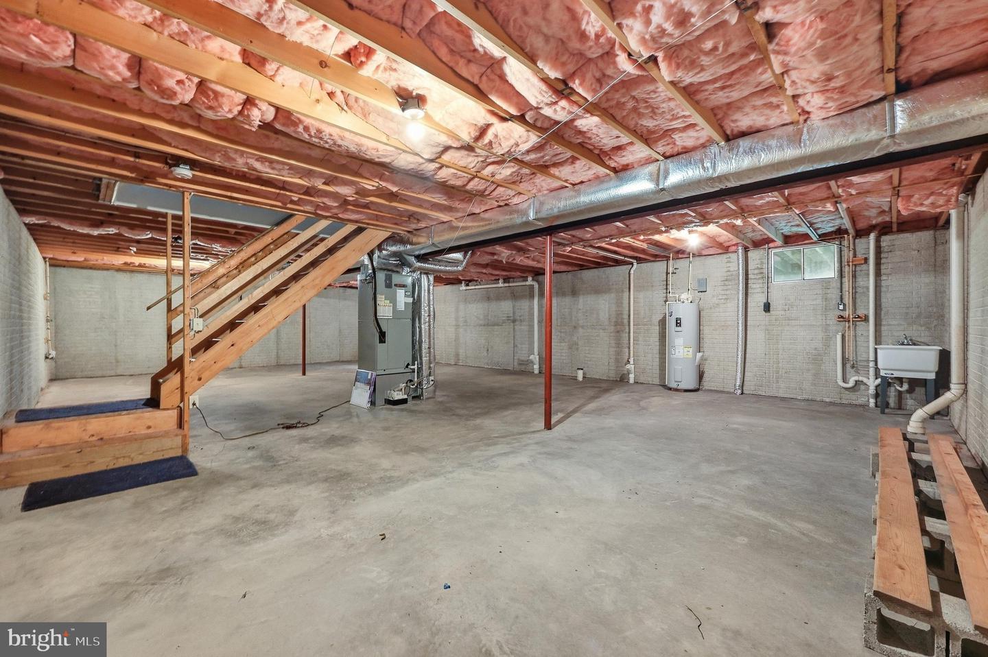 908 Winding Way Property Photo 46