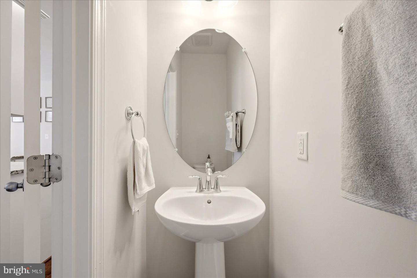 5904 Krantz Dr Property Photo 8