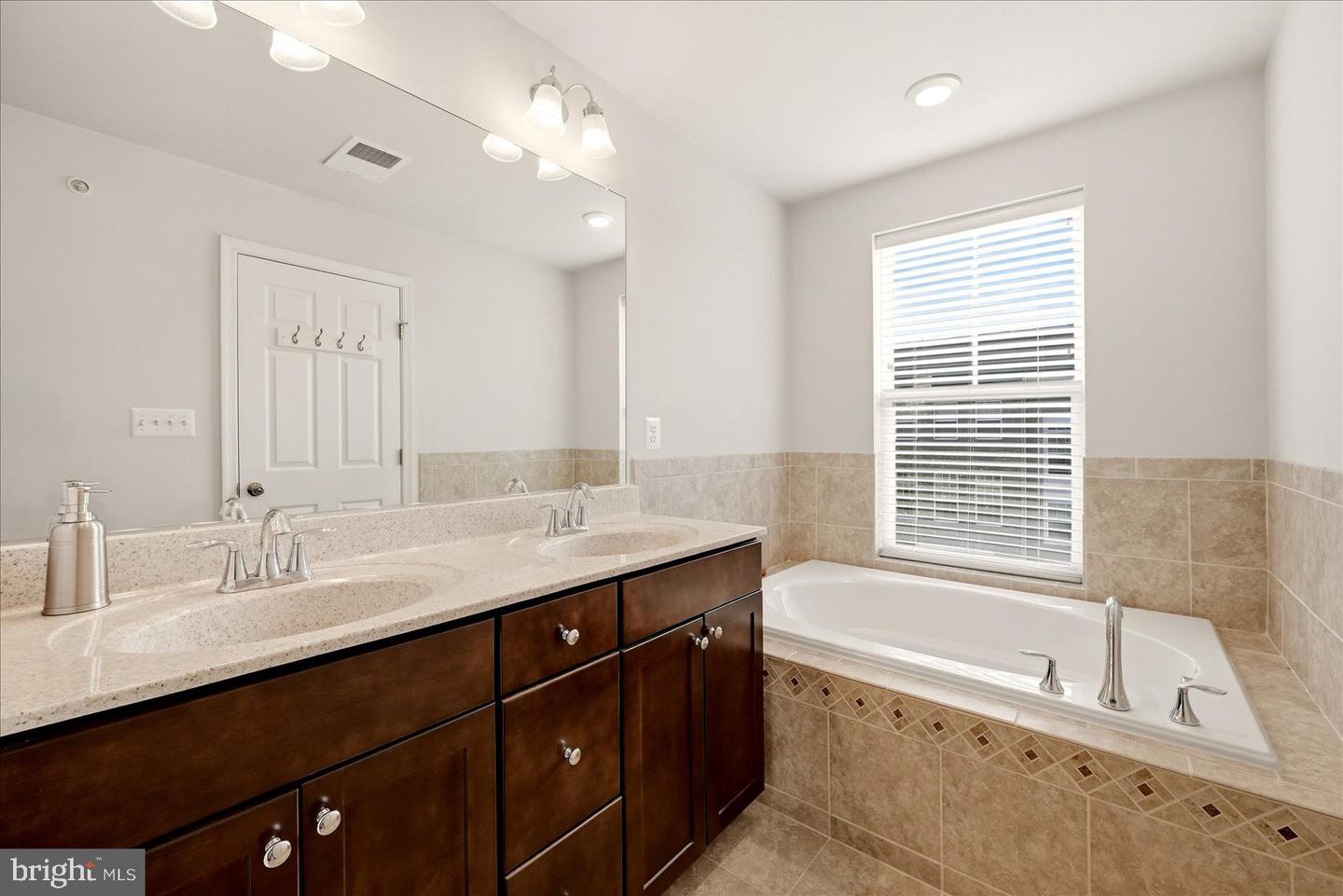 5904 Krantz Dr Property Photo 11