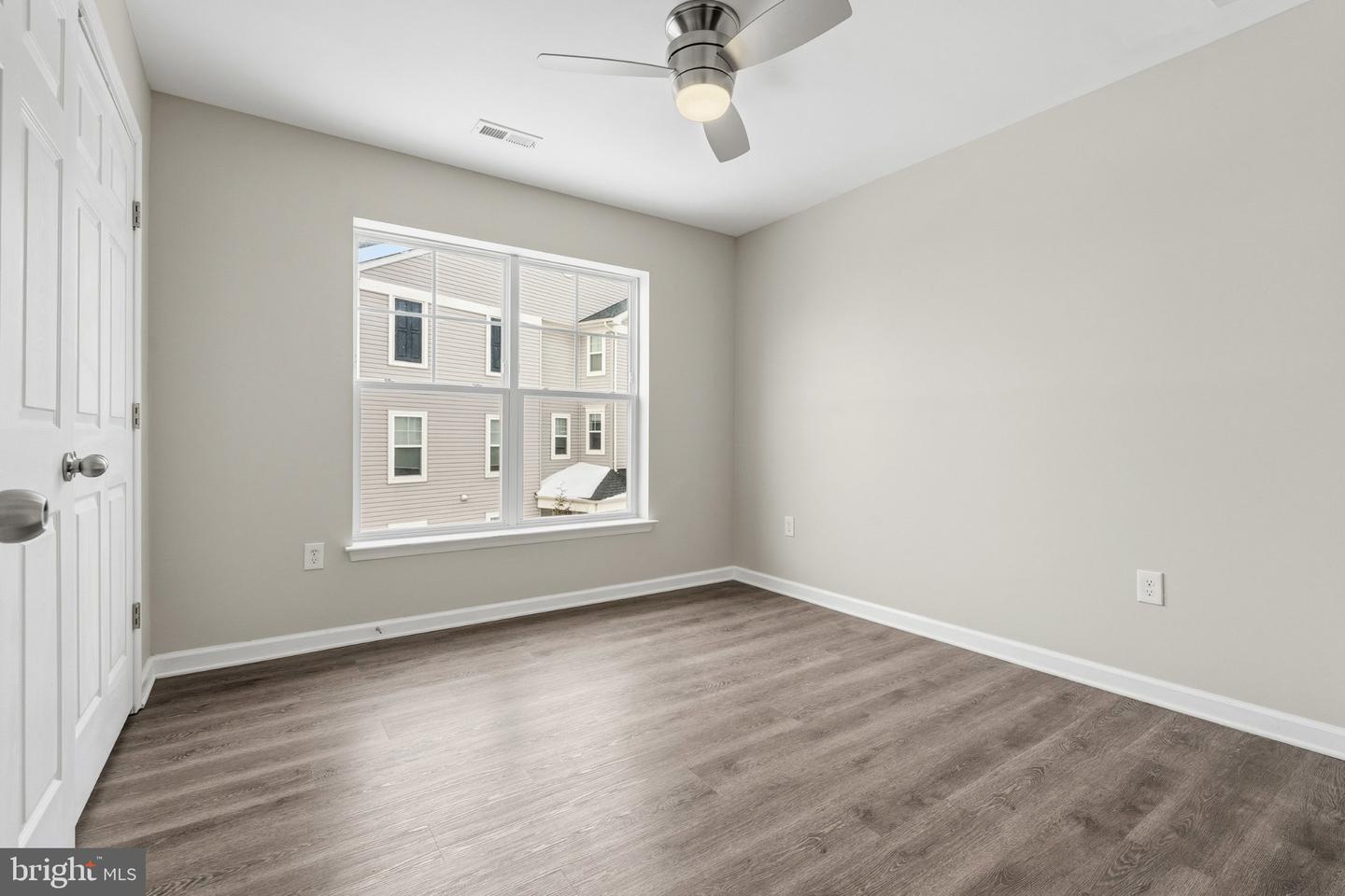 5902 Forum Sq Property Photo 14