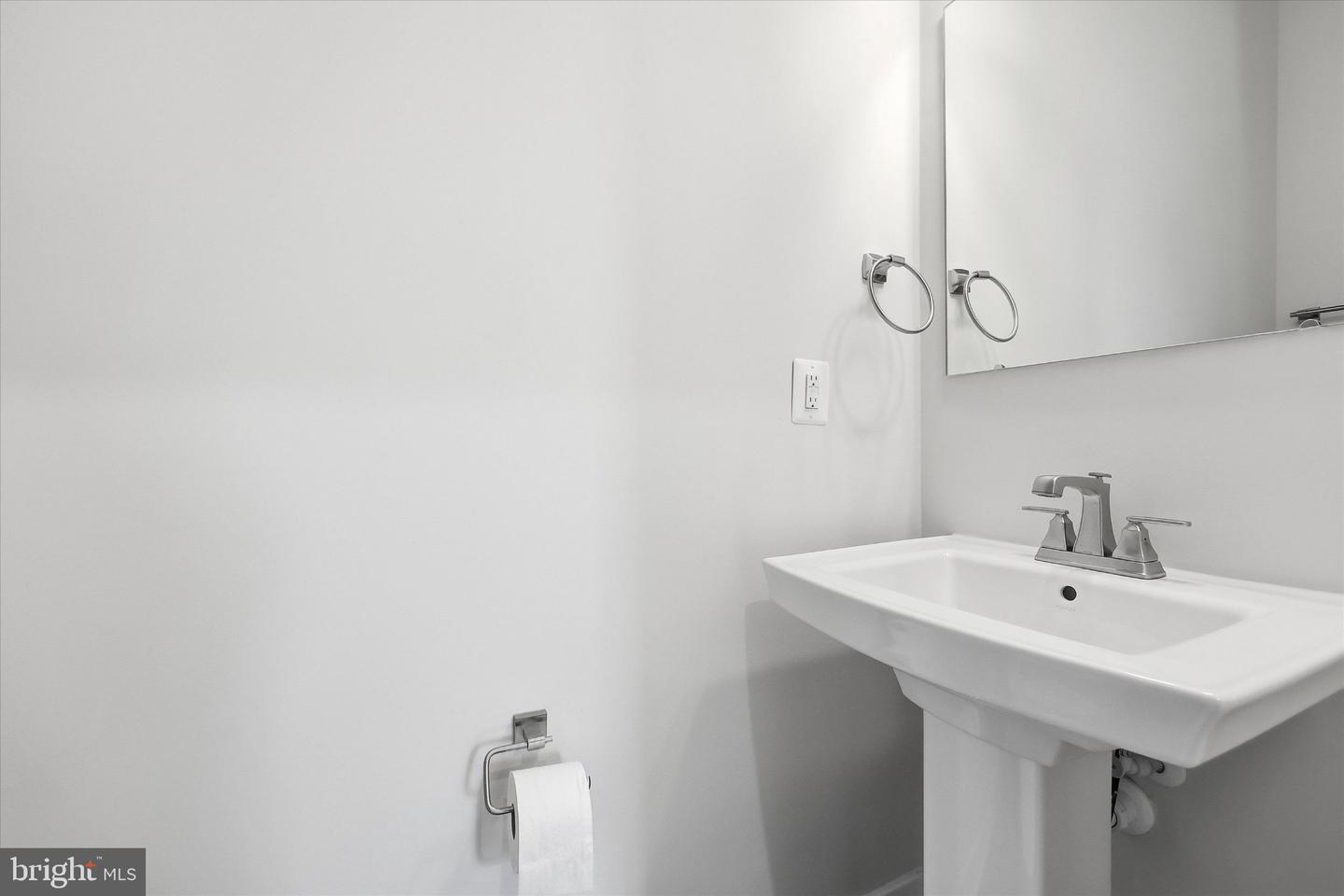 7141 Bodkin Way Property Photo 11