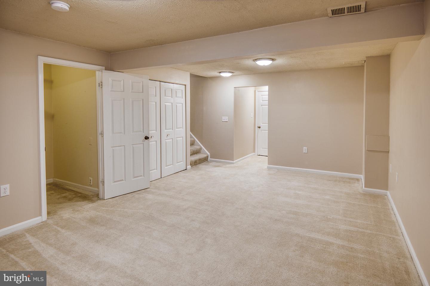6449 Tarrington Ct Property Photo 21