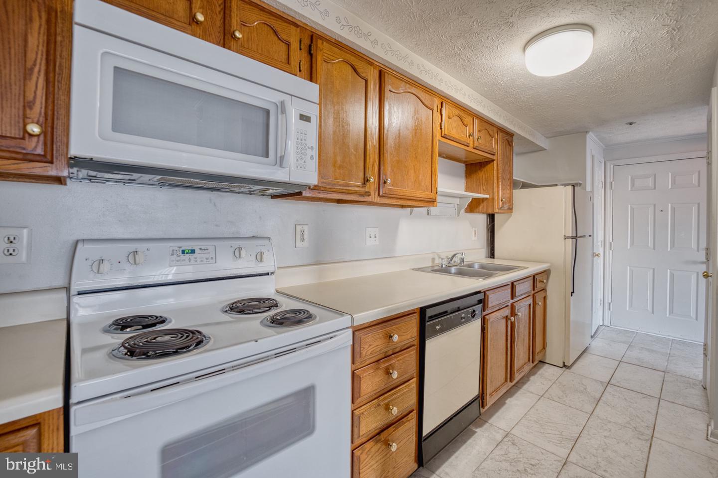 619 Himes Ave #101 Property Photo 13