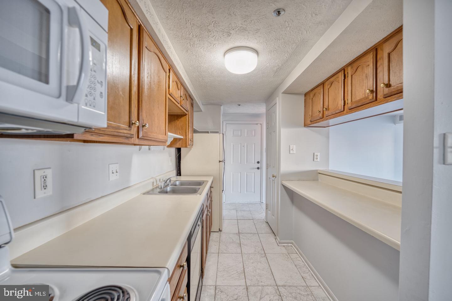 619 Himes Ave #101 Property Photo 14