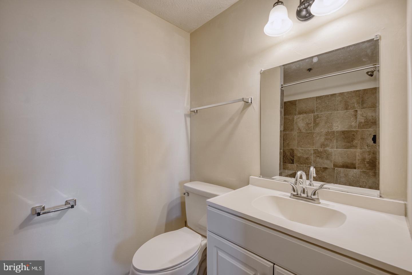 619 Himes Ave #101 Property Photo 17