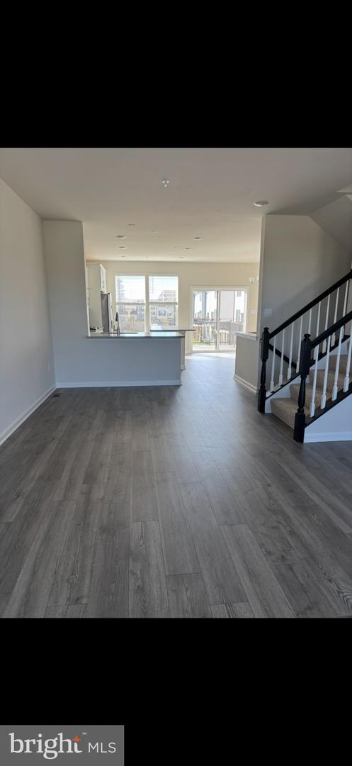 347 Ensemble Way Property Photo 3