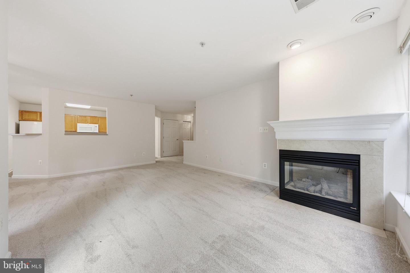 502 Bradley Ct #5g Property Photo 7
