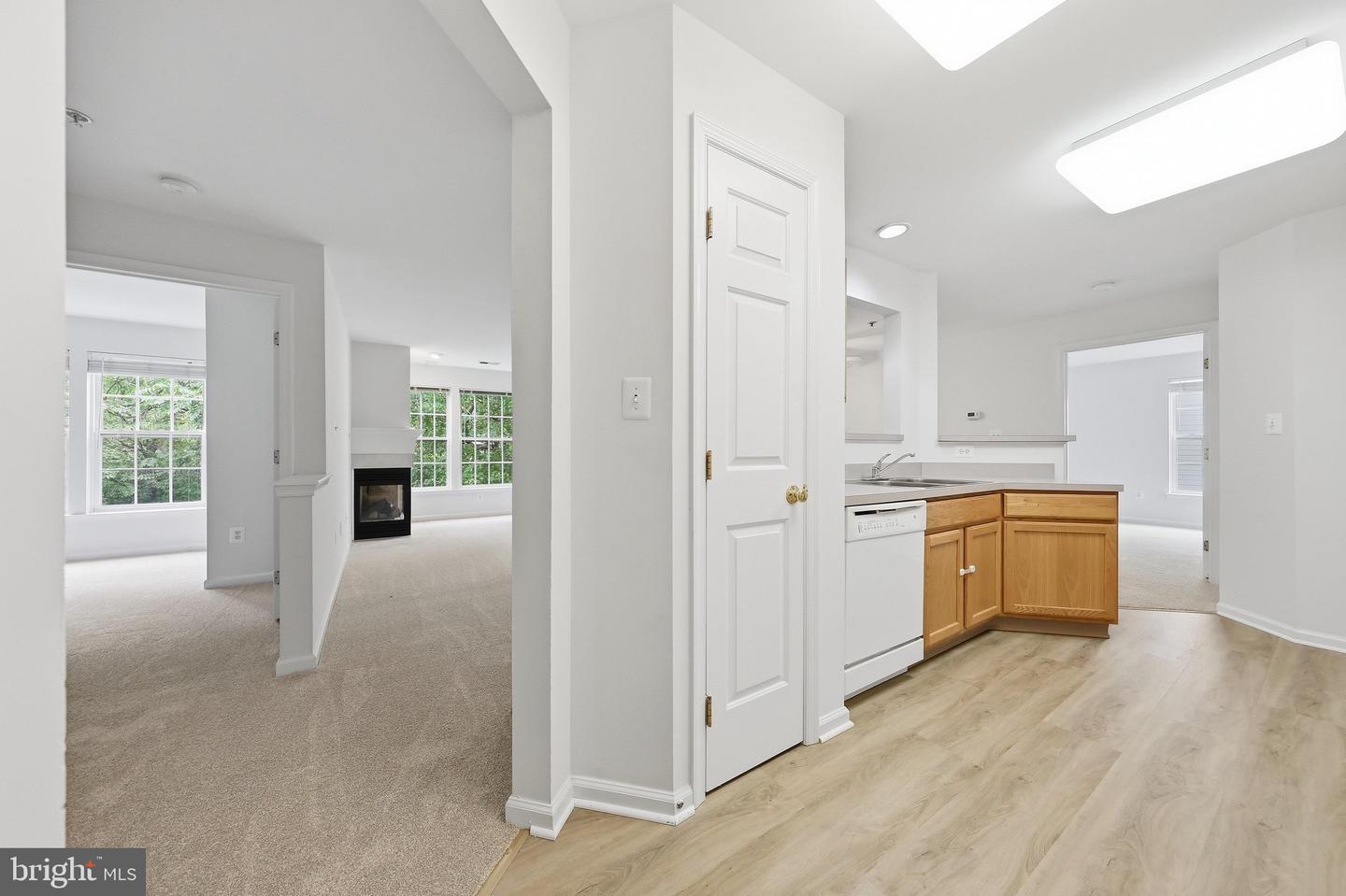 502 Bradley Ct #5g Property Photo 14